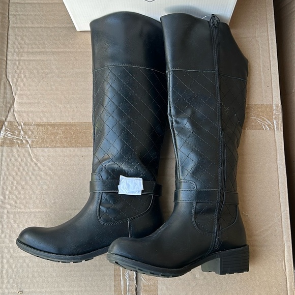 St. John's Bay Womens Deer Stacked Heel Riding Boots - Picture 5 of 5